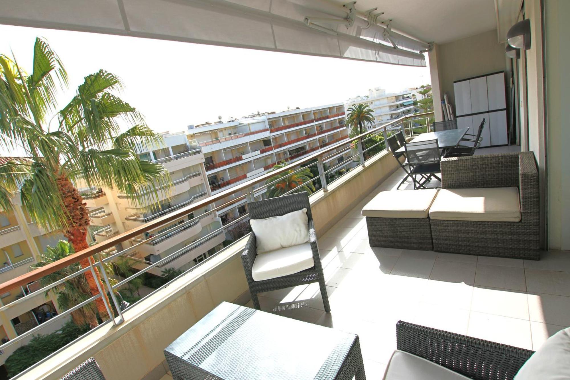 Fully Equipped Apartment With Large Terrace Lounge Area Cannes Exterior photo